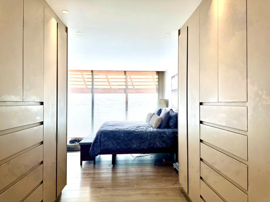 10 Closets and bedroom