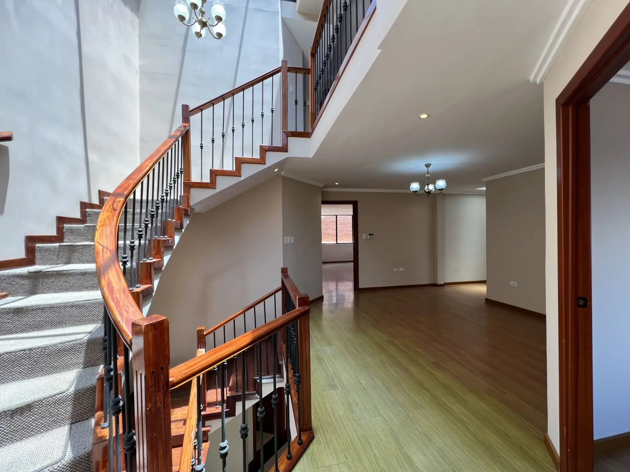 u200670365 i8m6gp2x reppxup 1781 pps mq704 23 stairs to 2nd floor