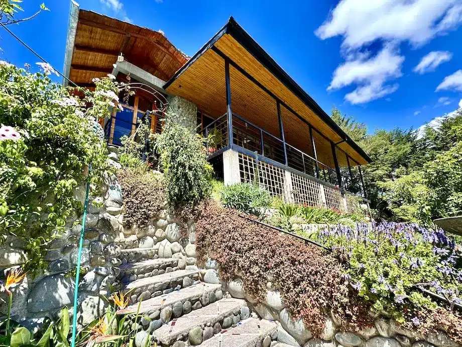u200670696 0a25hy9i reppxup 1782 pps mqsck entry stairs and house