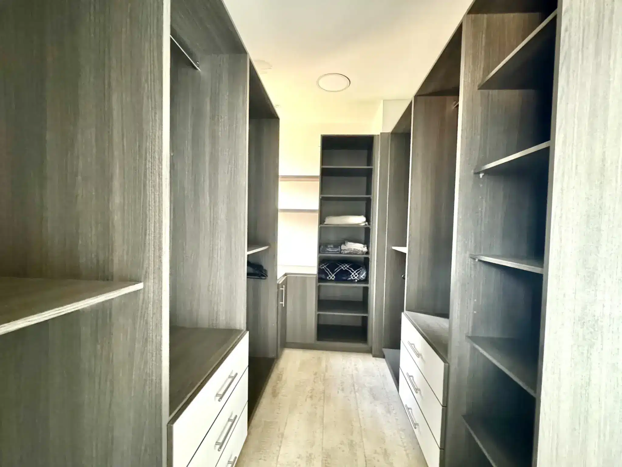 u200670696 cmlucrjo reppxup 1780 pps mpznq walk in closet