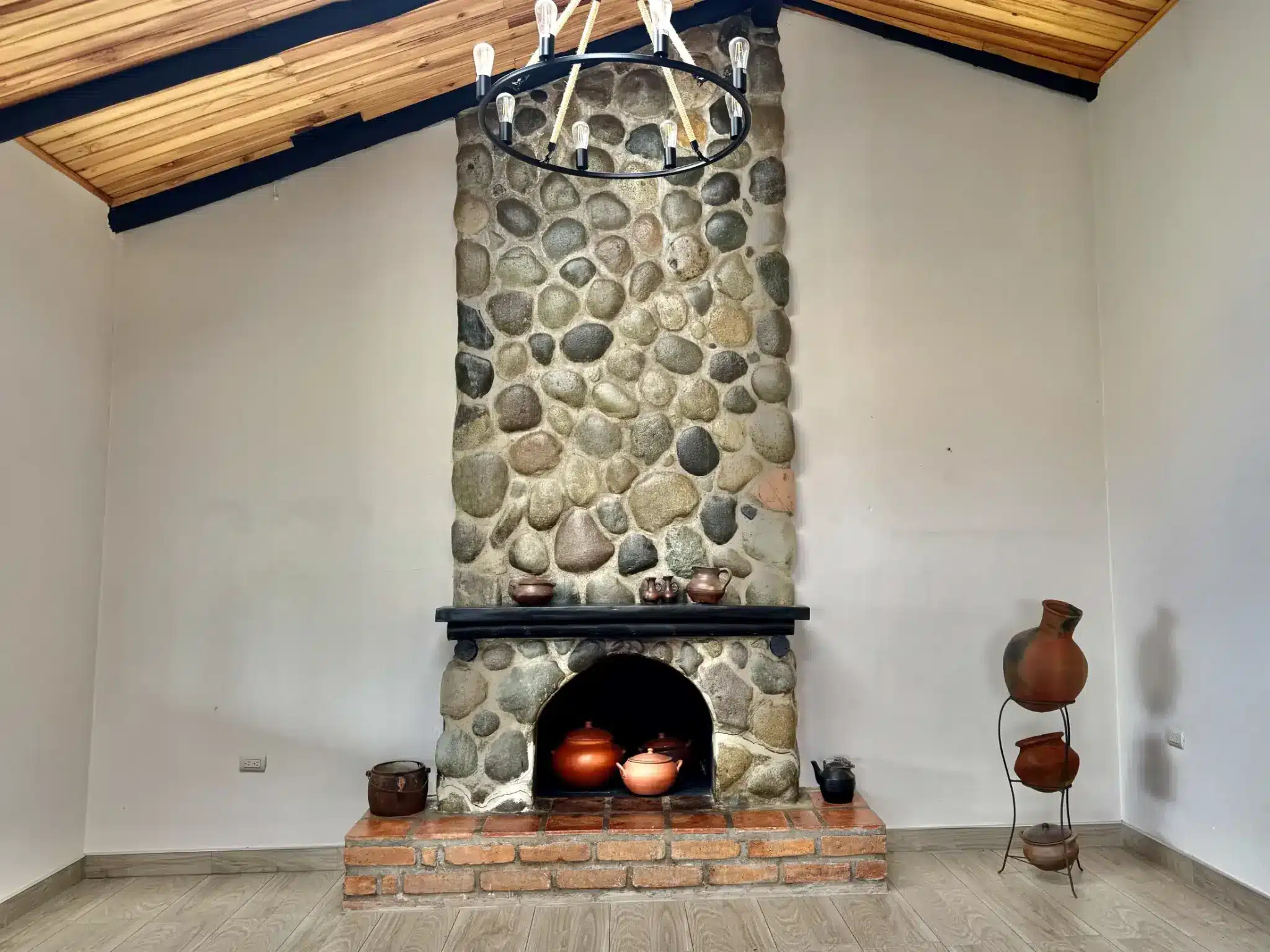 u200670696 ab71trra reppxup 1784 pps mrngs fireplace