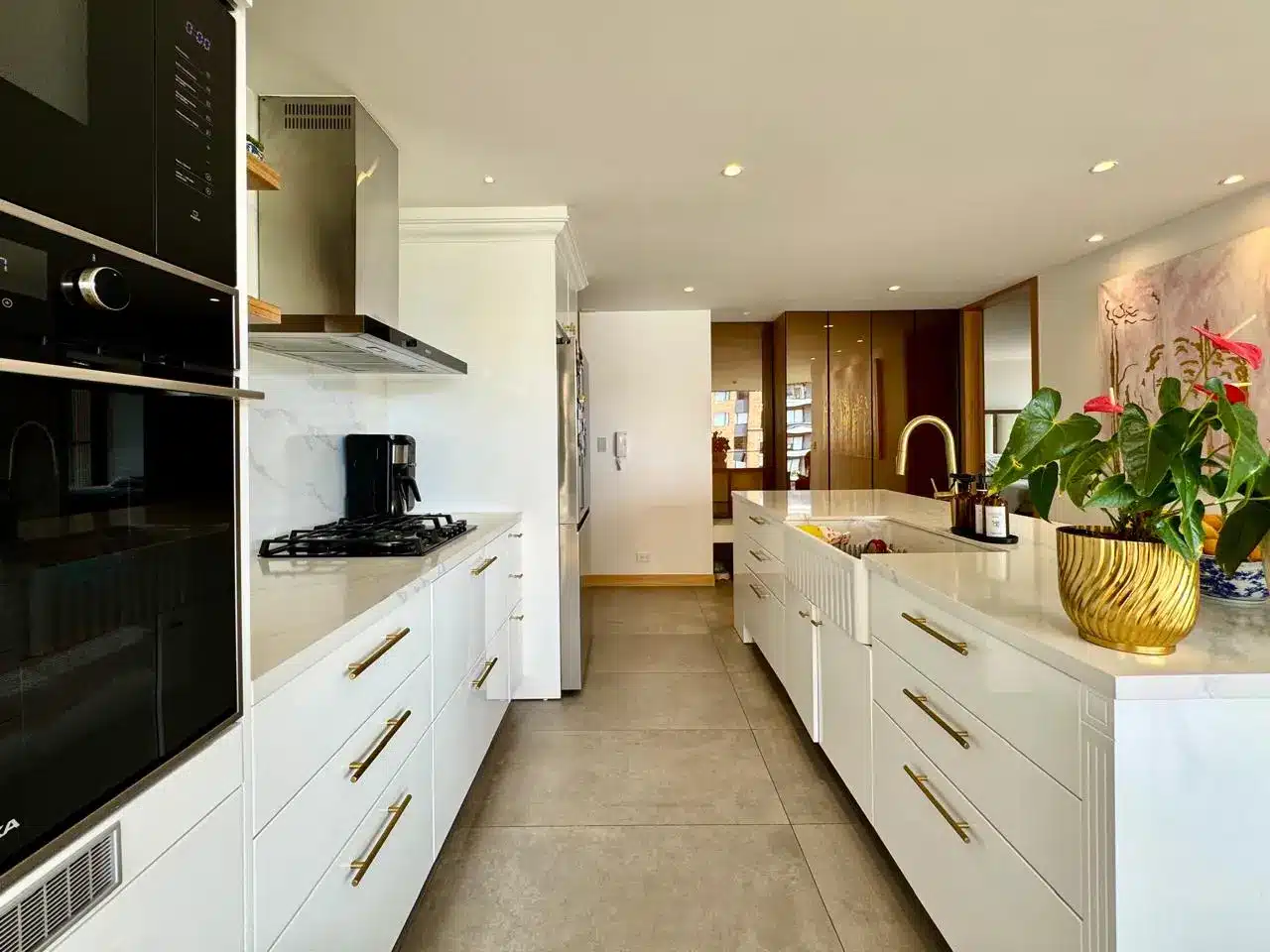 u200674000 3qy6jnum reppxup 1785 pps ms6tv luxury apartment in puertas del sol with balcony 17