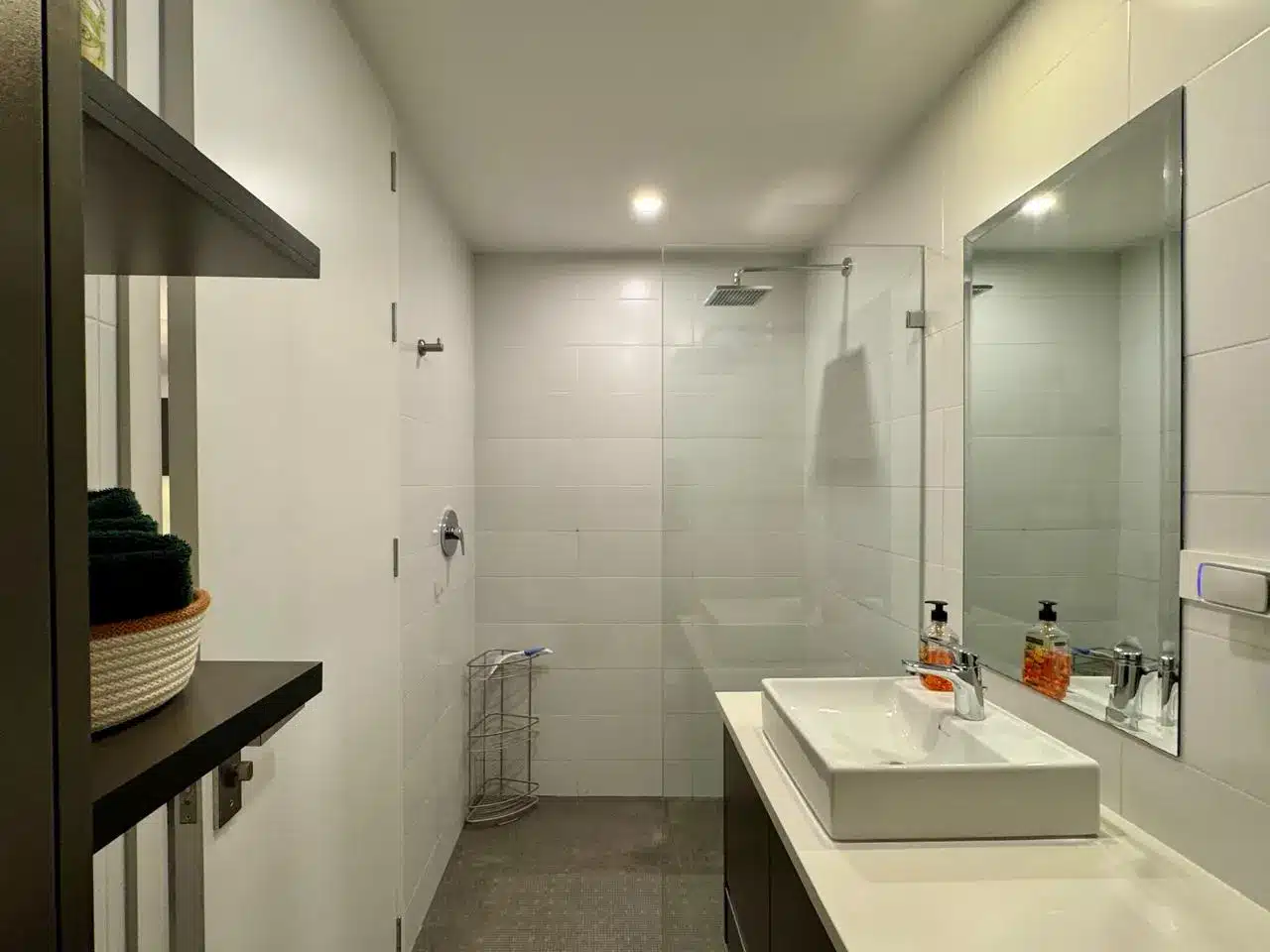 u200674000 8bj4lchk reppxup 1784 pps mrxu7 modern 1bdr apartment historical center great value for money 3