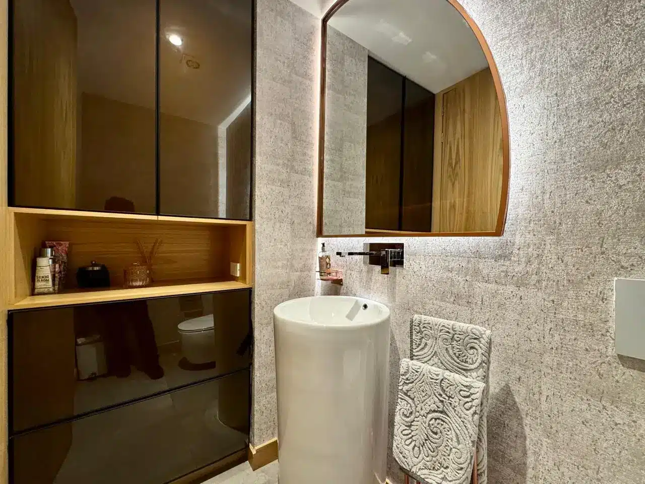 u200674000 dkbf4lgl reppxup 1785 pps ms6tv luxury apartment in puertas del sol with balcony 6