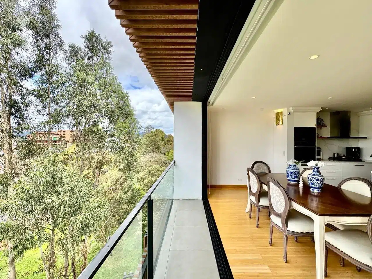 u200674000 ra6o7fjf reppxup 1785 pps ms6tv luxury apartment in puertas del sol with balcony 19